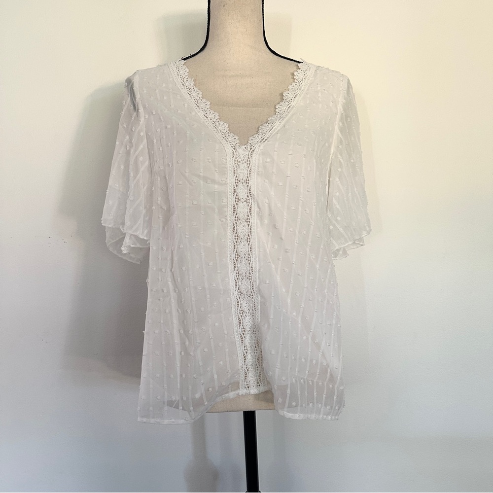Nwot Flowy white blouse